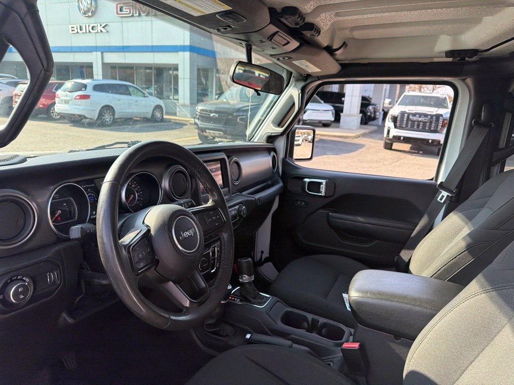 2023 Jeep GLADIATOR Base