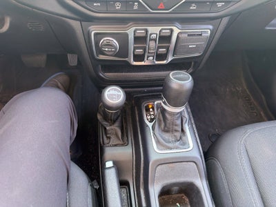 2023 Jeep GLADIATOR Base