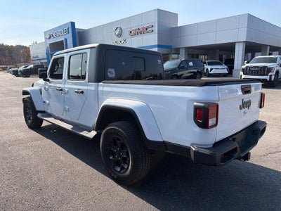 2023 Jeep GLADIATOR Base