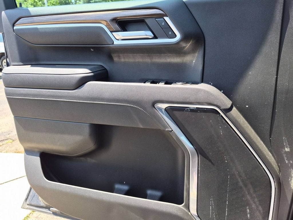 2025 Chevrolet Silverado 1500 LT (2FL)