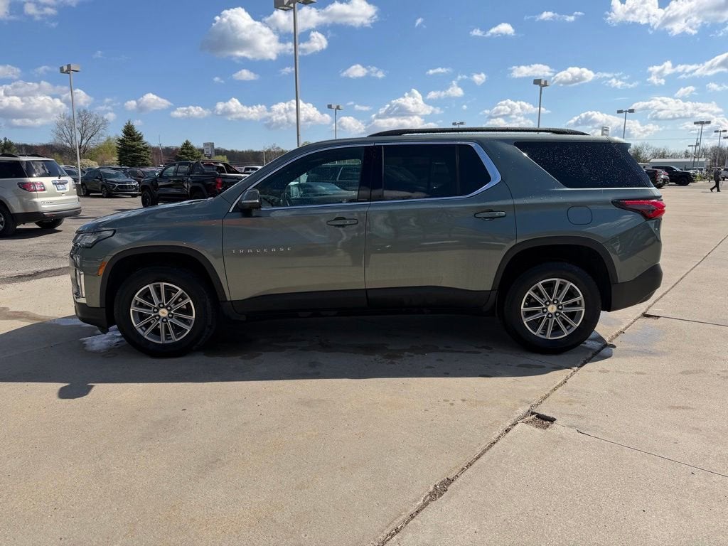 2023 Chevrolet Traverse LT Cloth