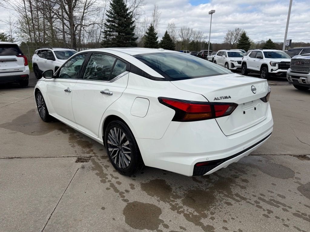2025 Nissan Altima SV FWD