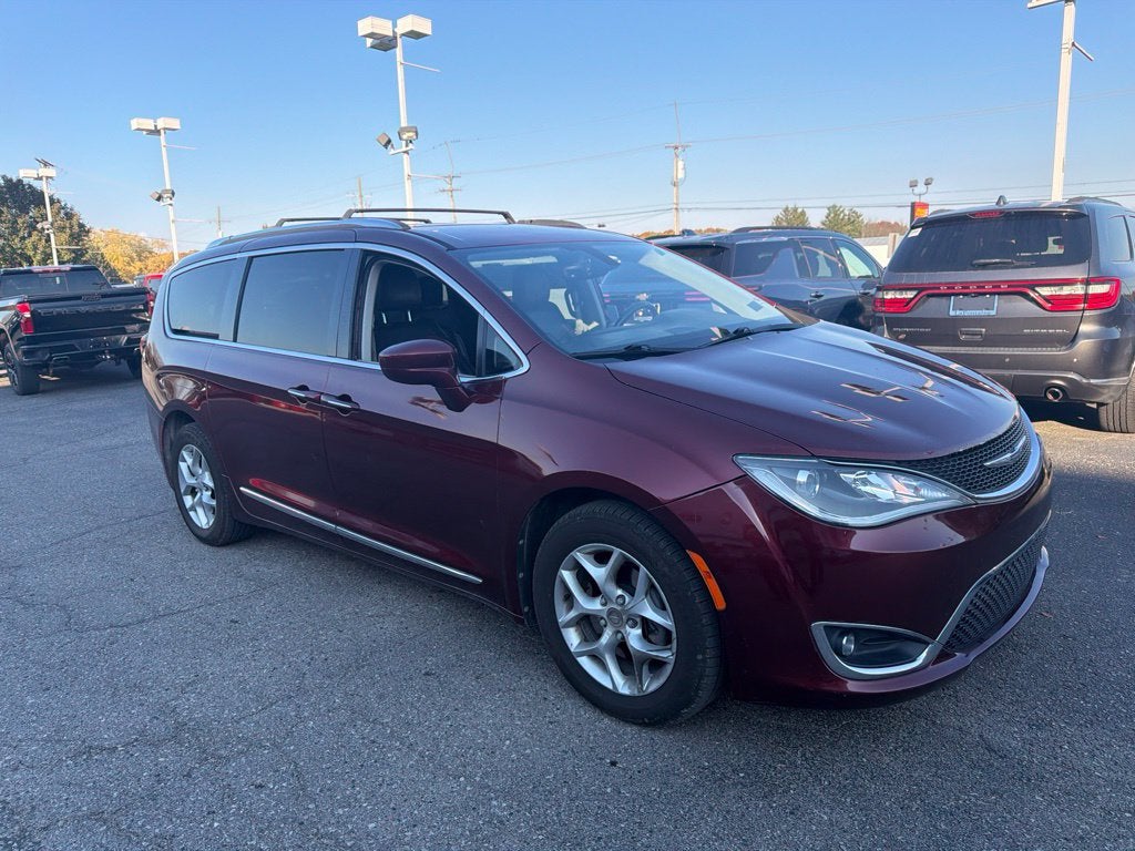 2017 Chrysler Pacifica Touring-L Plus